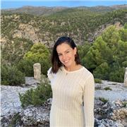 Soy maestra de primaria y ofrezco clases particulares a alumnas y alumnos de primaria y secundaria (1º y 2º de la ESO)